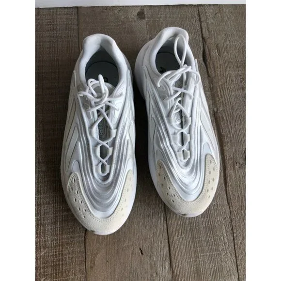 ADIDAS OZELIA women white leather shoes size 7.5